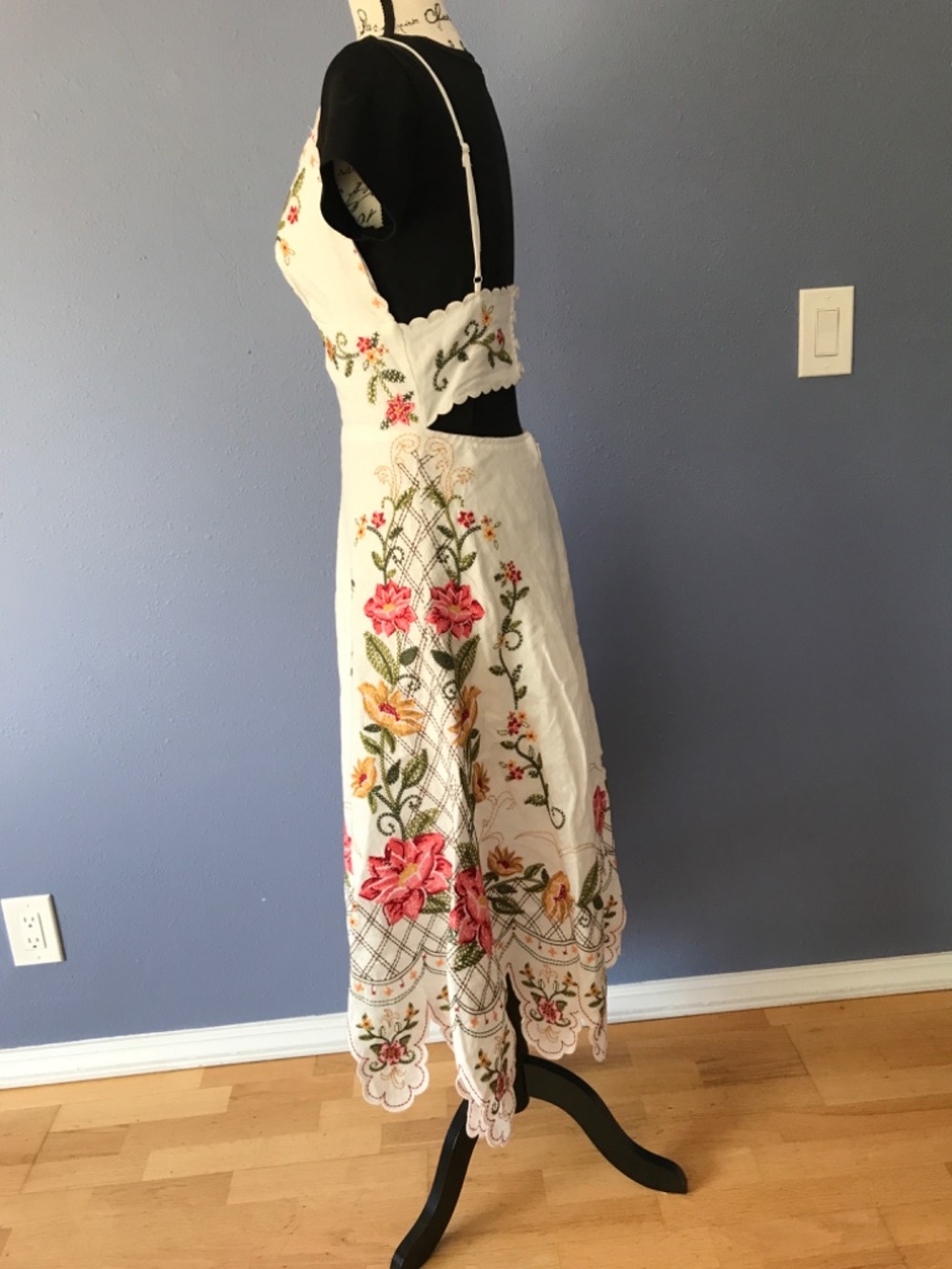 Embroidered Farm Rio Midi Dress Size S - Picture 6 of 16